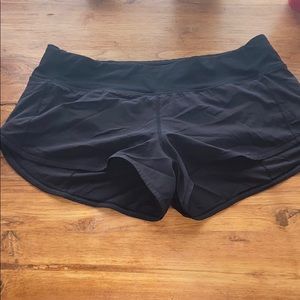black lululemon speed up 2.5